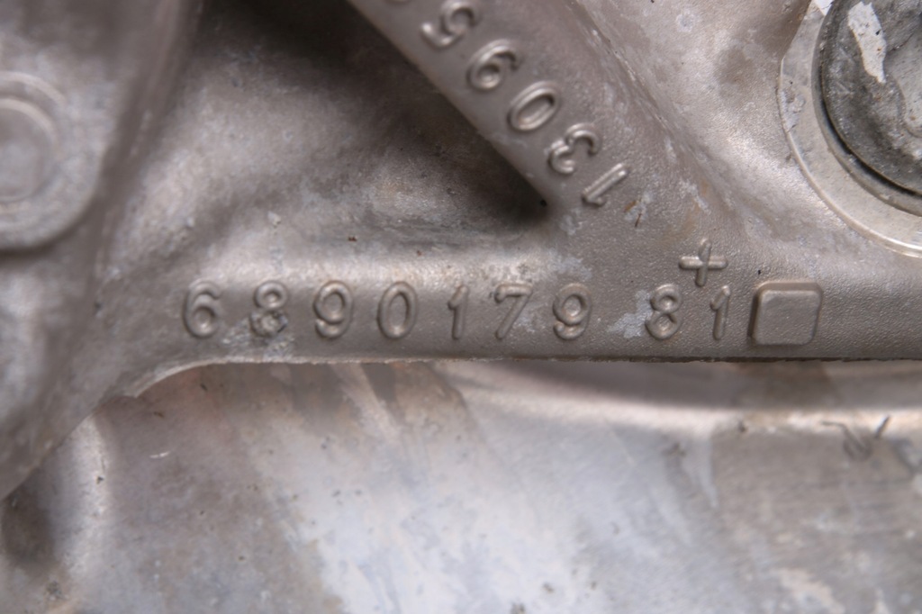 фото №8, Bmw x1 u11 x2 u10 поворотный кулак рычаг ступица левый перед 6890179 7782 km !!!