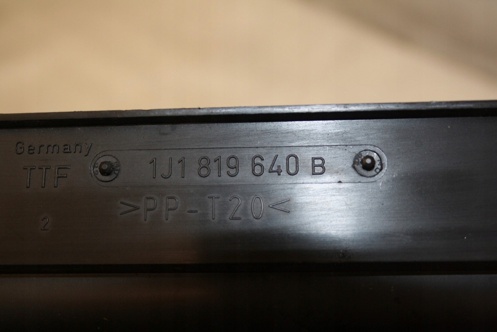 фото №8, Корпус фільтра салонний a3 8l golf iv 1j1819640b