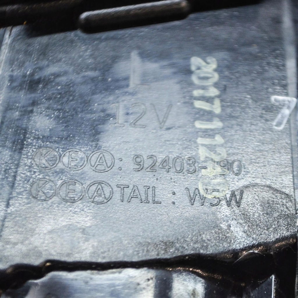 фото №8, Hyundai kona i 2018 правая сторона лампы задний крышки багажника