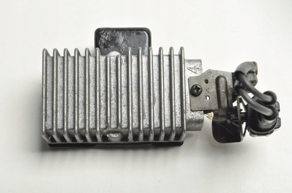 Купити Lexus ls iii 4.3 рестайлінг  резистор насоса пального 23080-50140