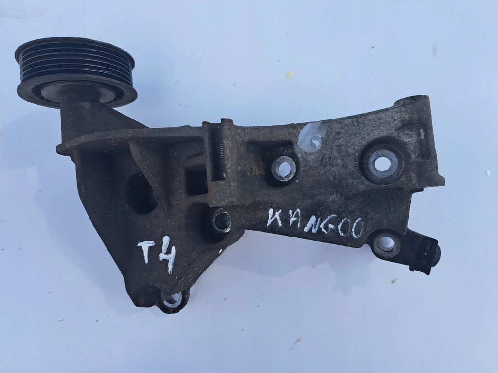 фото №1, Renault kangoo 8200663057 кронштейн кронштейн генератора