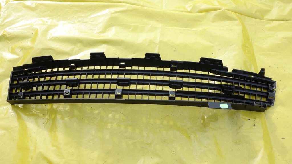 фото №1, Renault clio iii 05- решітка бампера перед