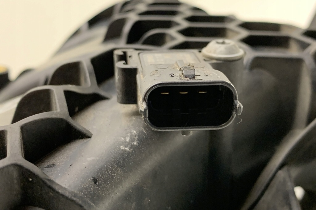 фото №9, Коллектор всасывающий jaguar xe x760 ag9g9424bj 2.0l бензиновый 177kw 2017