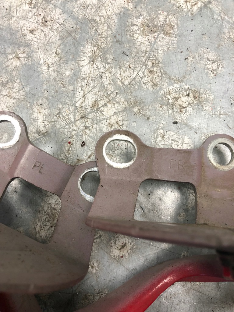 фото №4, Петля петли капот toyota aygo i