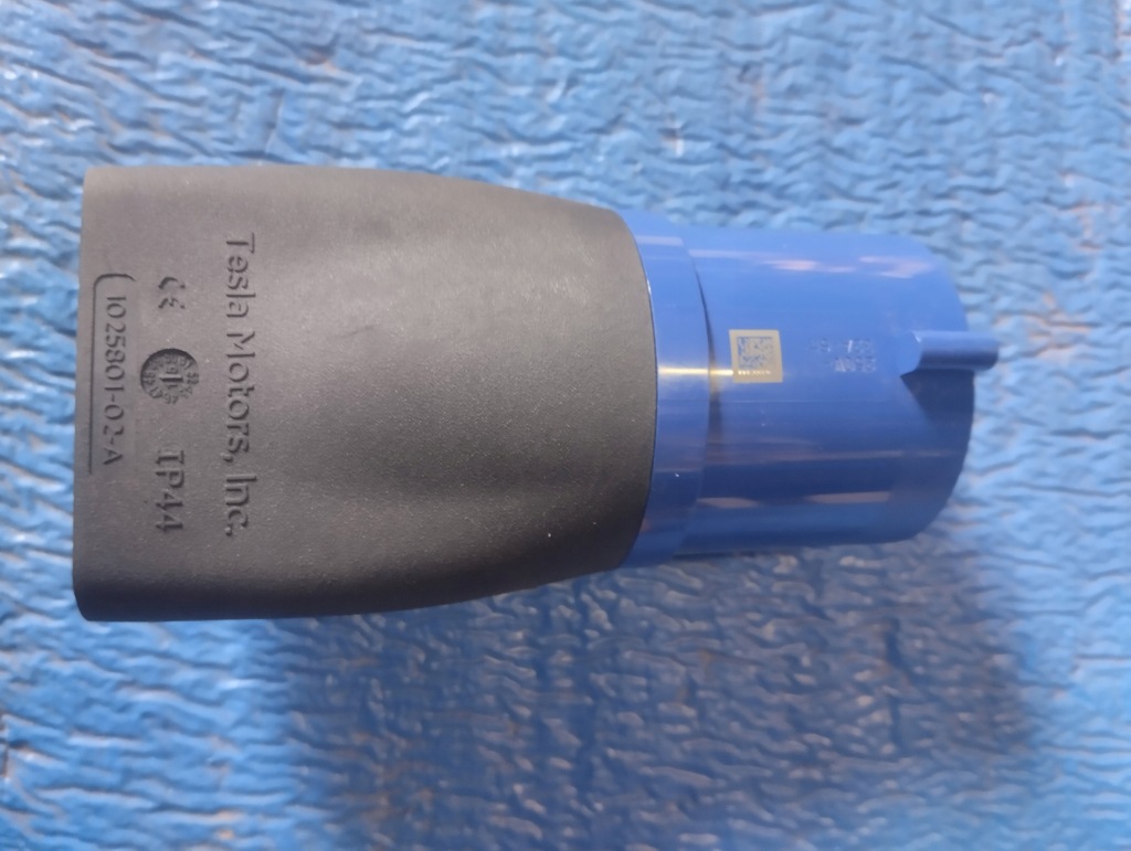 Купити Tesla s x адаптер 32a iec309 1025801-02-a blue