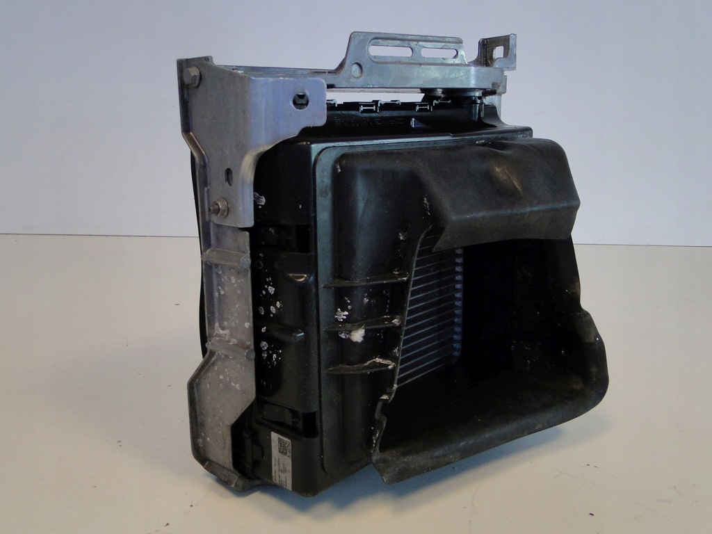 фото №10, Mercedes sl r232 232 55 63 amg gt 192 радиатор wody масла w подкрылок правое