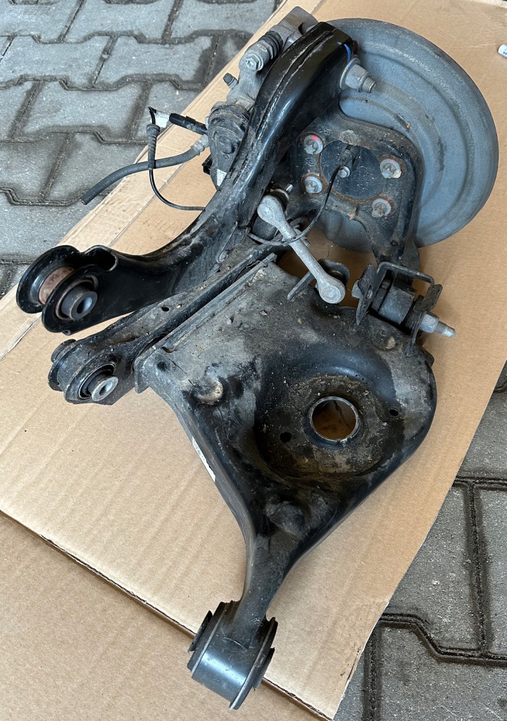 фото №8, Renault captur ii 1.6 e-tech гібрид права ступиця задня важіль поворотний кулак oś