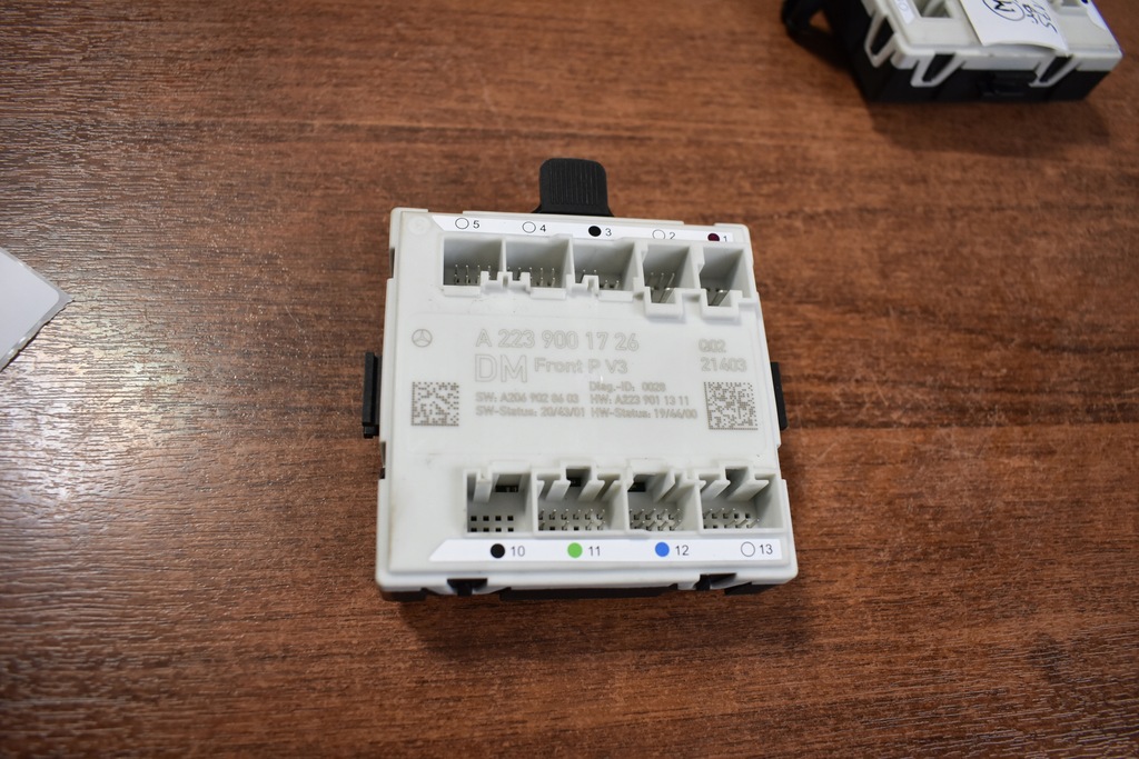 фото №1, Модуль блок управления дверь mercedes w206 w223 1