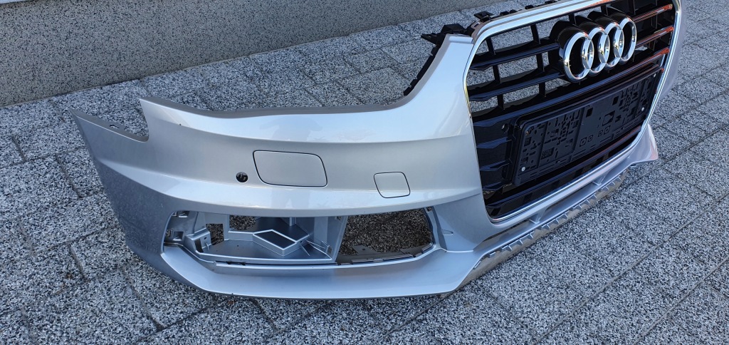 Audi a4 s-line рестайлінг  competition plus бампер c099 Зі Шроту