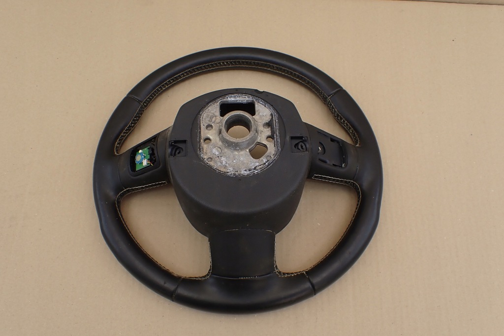 фото №12, Audi a8 s8 4e0 d3 повітропровід 3 спицевий шкіра подушка безпеки s8 пелюстки перемикання