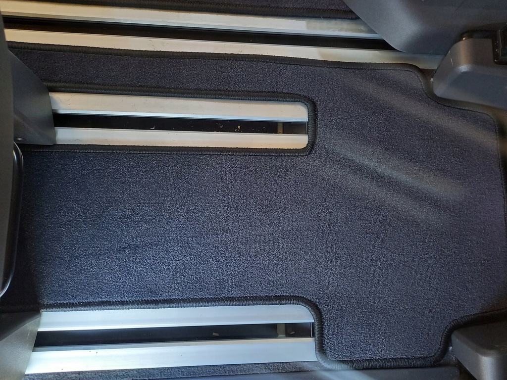 фото №6, Килимки велюрові тканинний гумові od знизу vw новий multivan t7 volkswagen