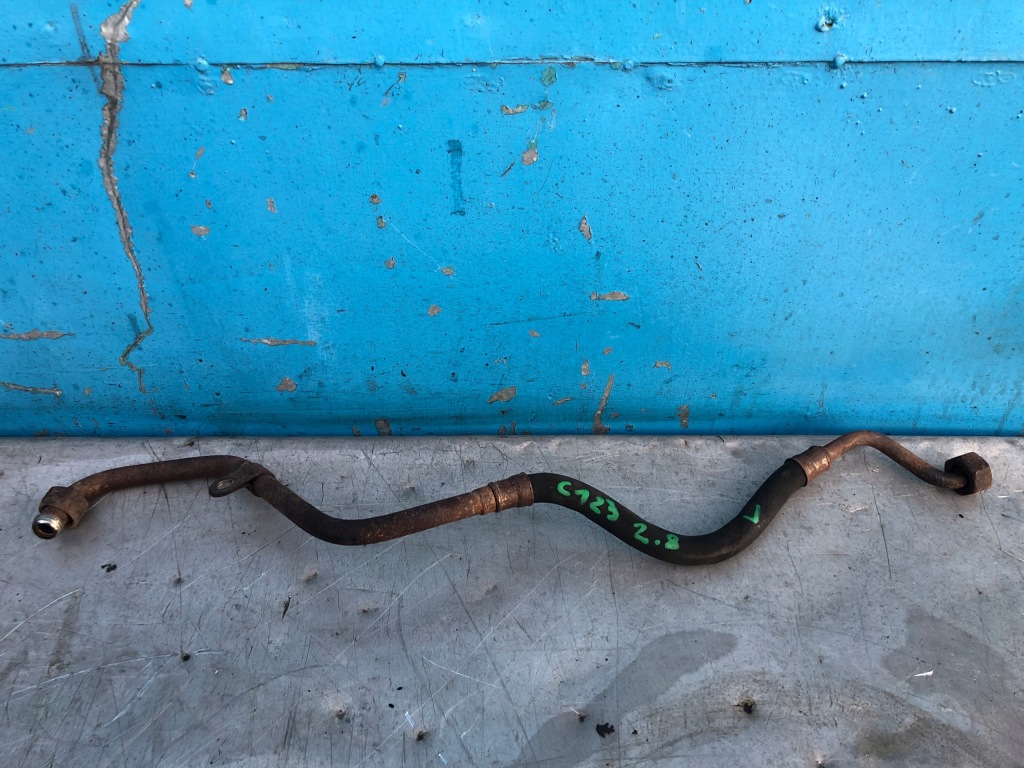 фото №1, Mercedes w123 coupe c123 2,8 b m110 патрубок шланг оливи