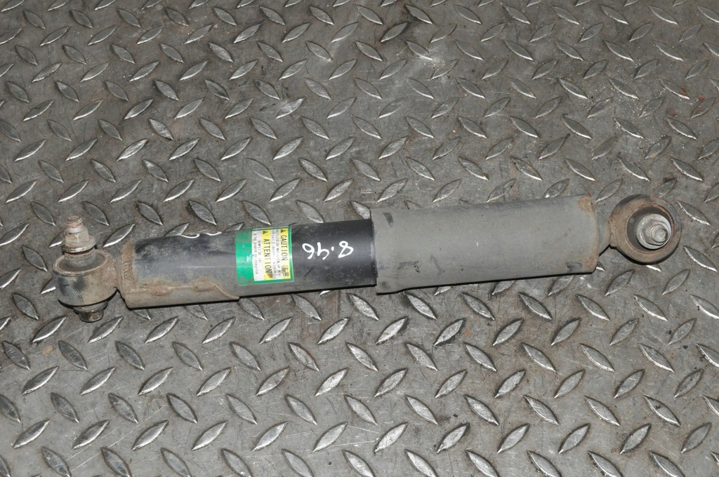 фото №1, Lexus nx 2018 правая сторона амортизатор задний