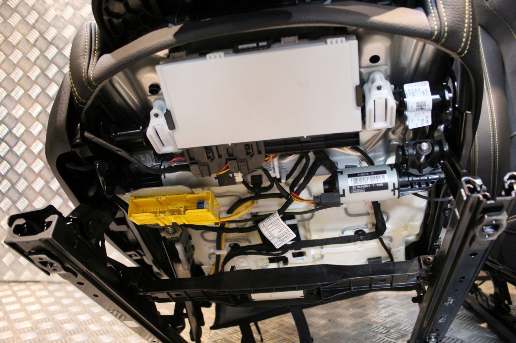 фото №6, Bmw x2 f39 обивка m сиденья подогрев обшивки