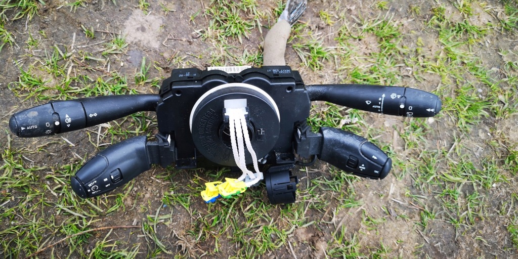 фото №1, Переключатель комбинированный citroen c5 96477538xt