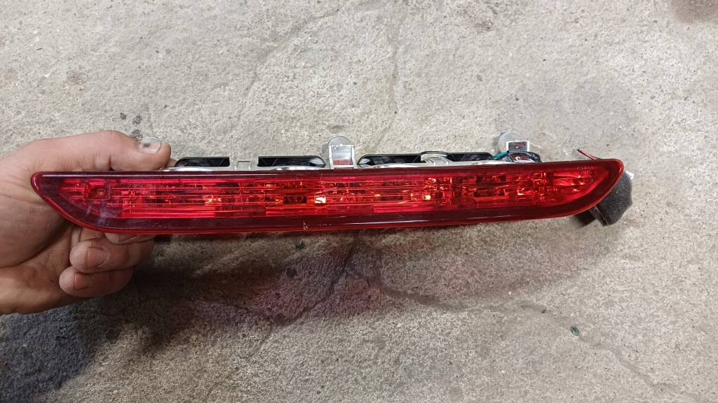 фото №1, Hyundai i20 iii лампа світло стоп підніжка 92700-q0100