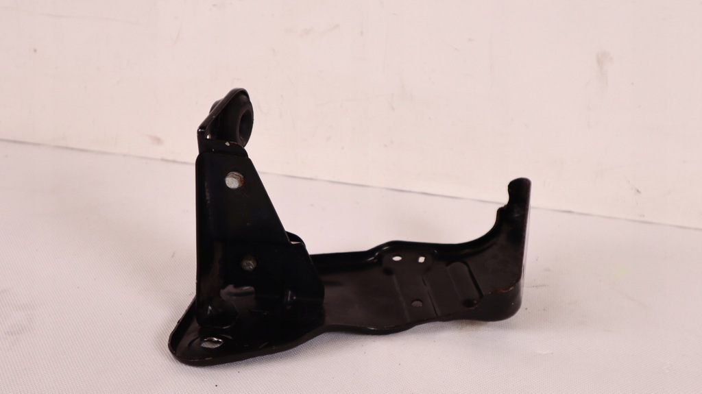 фото №4, Maserati ghibli 3.0 d 14- кронштейн интеркулер правое