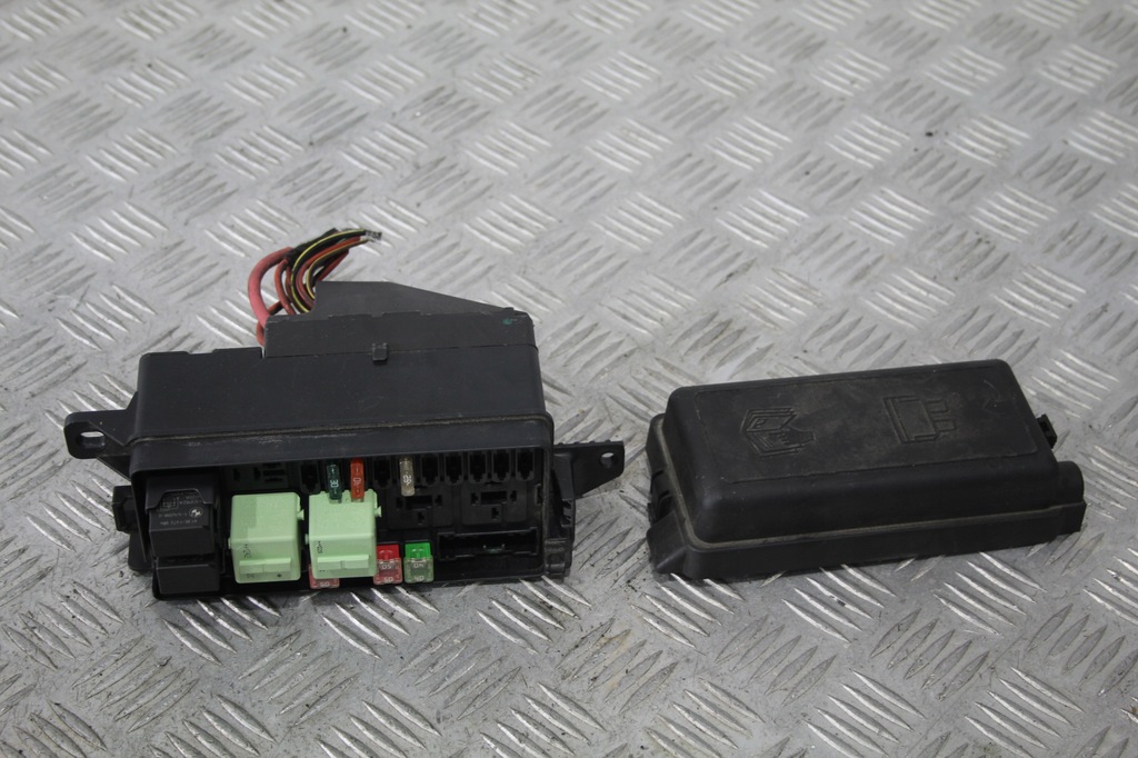 фото №1, Коробка предохранителей mini countryman r60