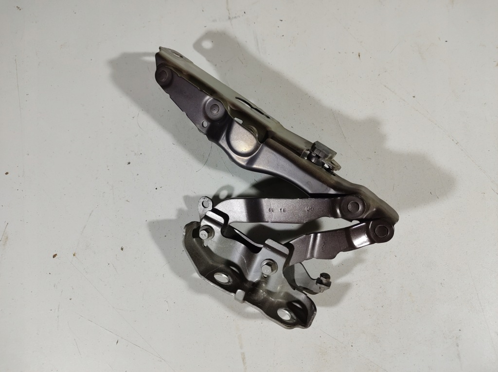 фото №16, Volvo v60 18r- петля капот лівий