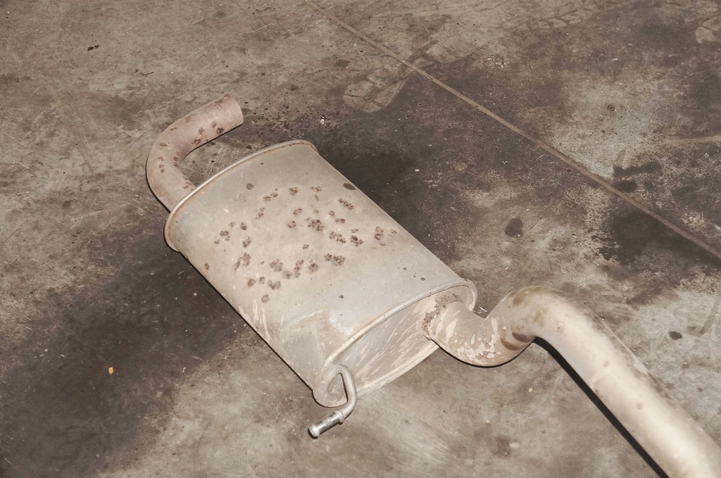 фото №4, Hh303 skoda superb iii 1.6tdi гасник середній