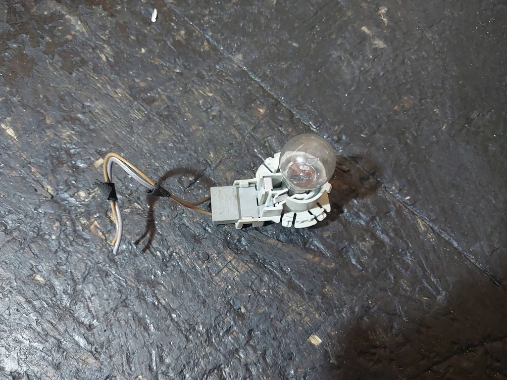 фото №8, Цоколь вкладыш лампочка задняя audi a6 c4 4a kombi 32cp