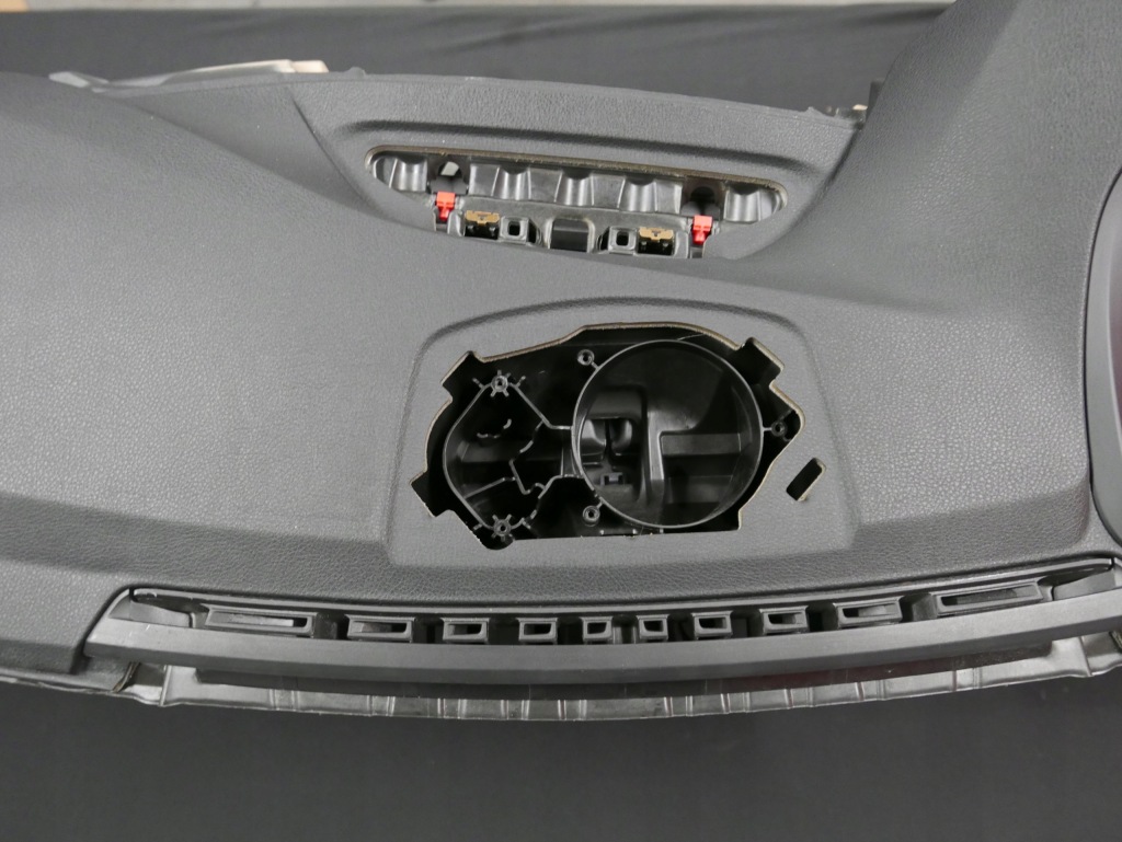 фото №5, Bmw f30 f31 f32 f34 f36 приборная панель приборная консоль head up подушка безопасности оригинальная