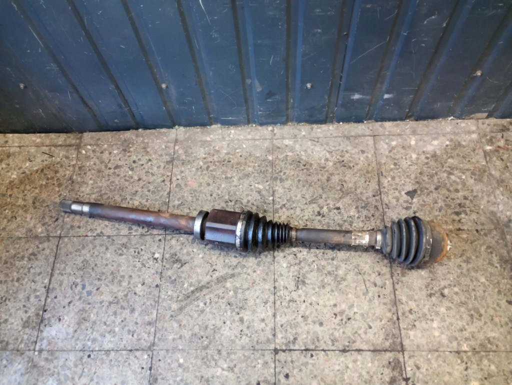 Купити A9103301100 привідний вал права перед mercedes sprinter w910