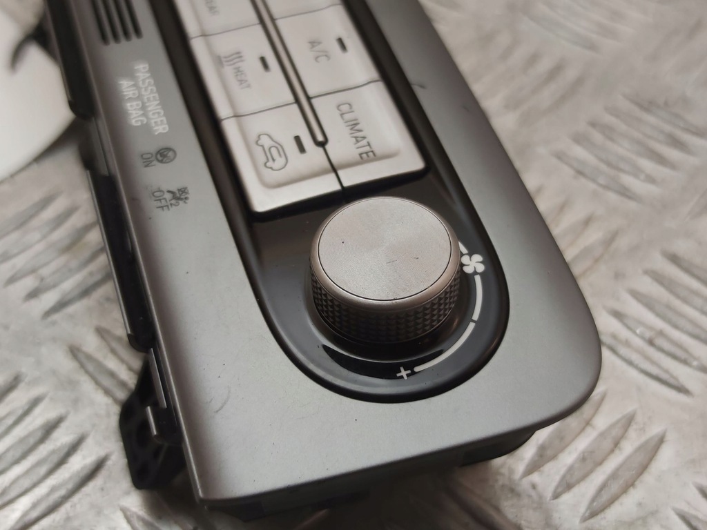 фото №6, Hyundai kona i 2020 панель кондиционера 97250k4070