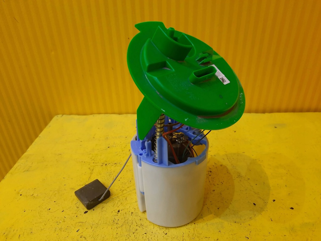 фото №1, Mercedes e w212 помпа топлива a2124701794