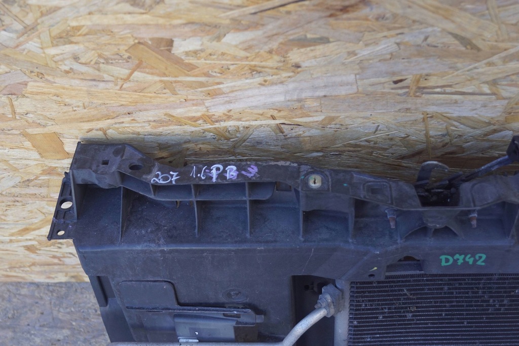 фото №9, Peugeot 207 1.6b pas передний d742