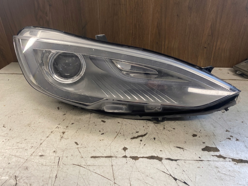 фото №1, Tesla s лампа правий перед ксенон 600591100b