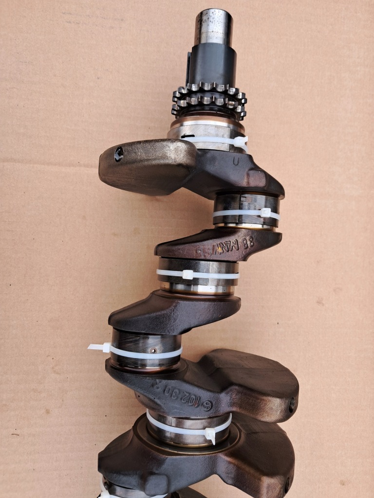 Wał колінчастий з вкладишами mercedes w124 w201 190 2,0 102.910 Недорого