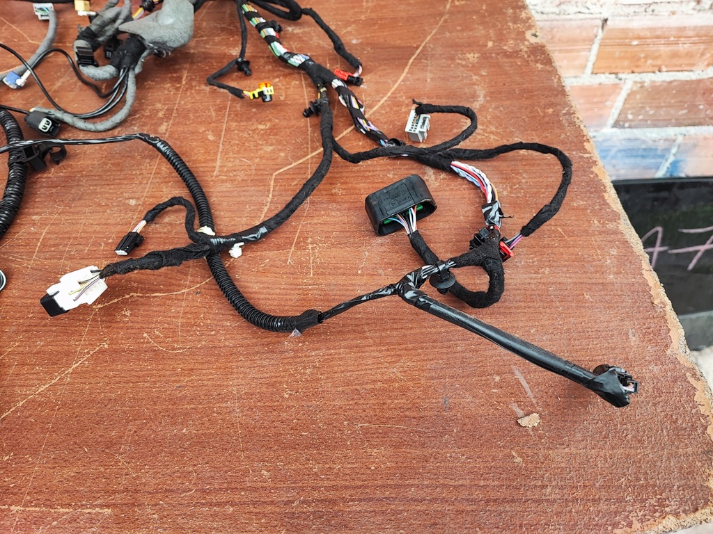 фото №15, Kuga mk2 2.0 tdci джгут панелі консолі titanium