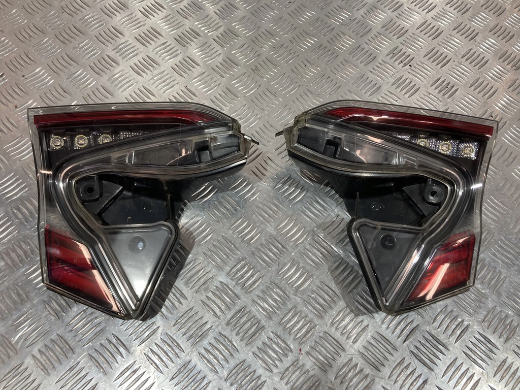 фото №1, Лампа задняя w крышка led toyota c-hr 16-