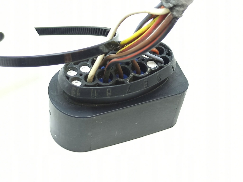 Джгут фара audi a4 s4 b9 8w 8w0973737 Доставка