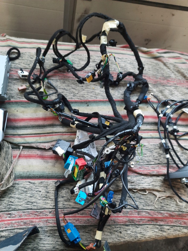 фото №10, Peugeot 2008 i lift 1.2thp навігація екран джгут антена kpl.