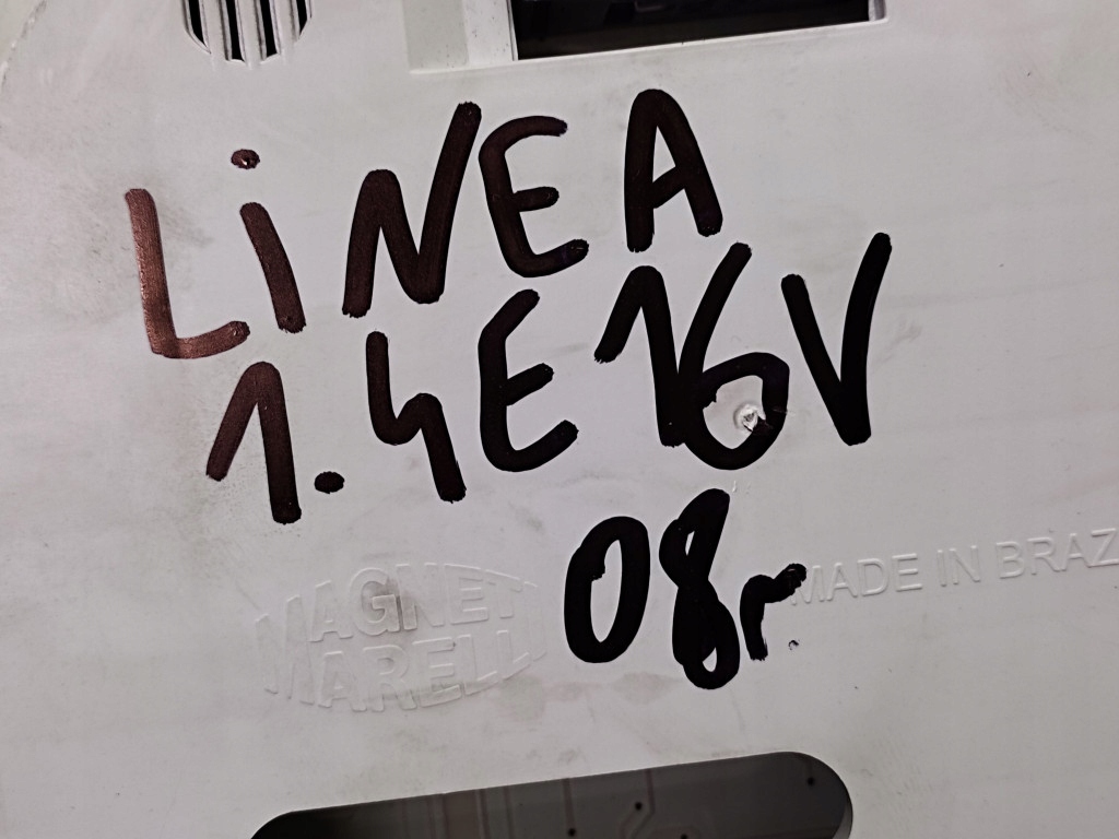 Купити Fiat linea 1.4 16v лічильник прилади 51822829