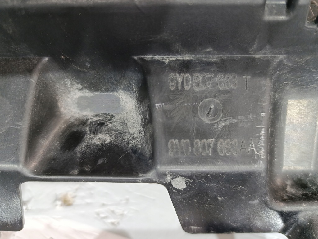 Porsche cayenne 3 3 9y решётка радиатора решётка  решётка средняя бампера под радар 17 Цена