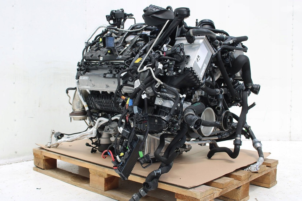 фото №5, Bmw xm x5 x7 стартер 8657337 двигатель 4.4 s68_b44 бензин 4.4 v8 ix hybrid