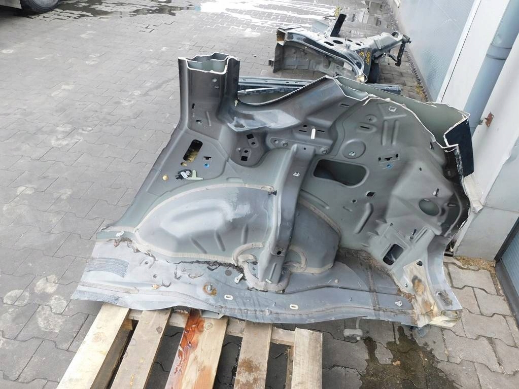 фото №4, Jeep compass i 2007r четверть правый задняя