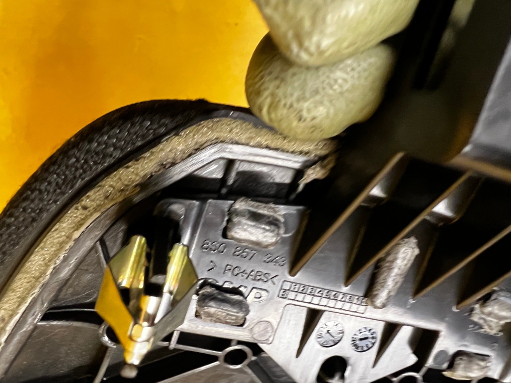 фото №6, Козирок захист спідометра прилади панелі консолі audi tt 8s