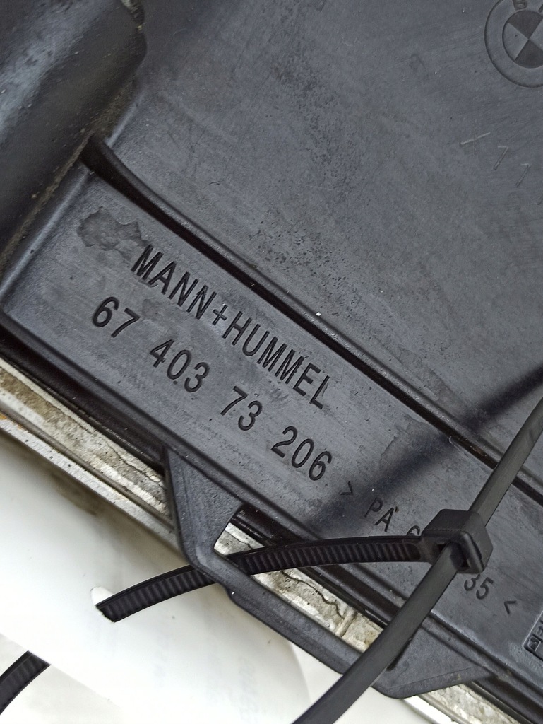 фото №12, Bmw 5 gt f07 2011 кронштейн / кронштейн фильтра масла 8512435