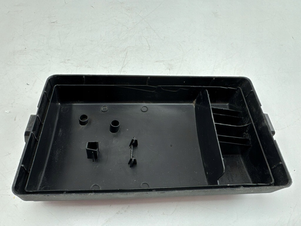 Audi a3 s3 8v 2015 кришка запобіжників Ціна