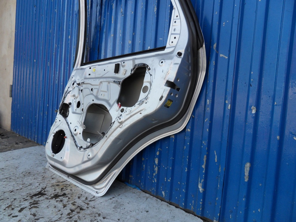 фото №11, Fiat sedici 08r. дверь задние правое задняя правый zcc