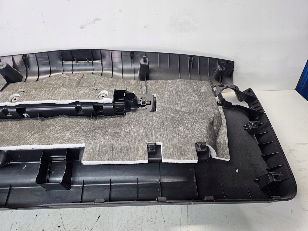 фото №10, Обивка крышки задняя audi q5 8r 8r0867979b