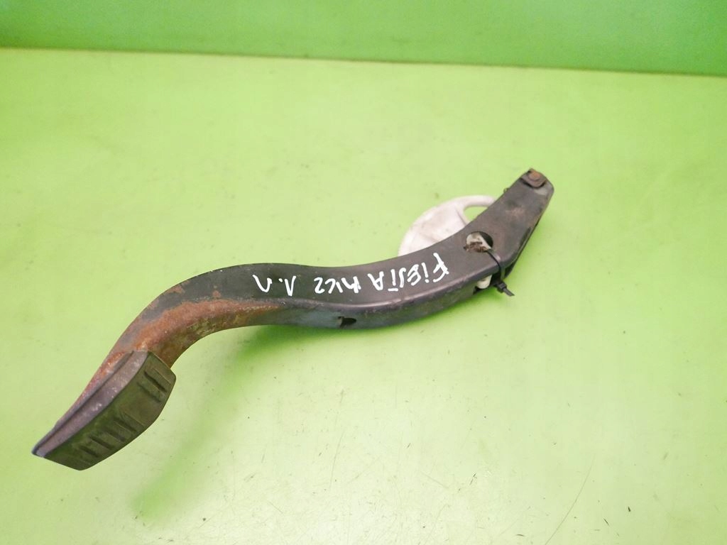 фото №4, Педали педаль сцепления ford fiesta mk2 1.1 8v 83-89