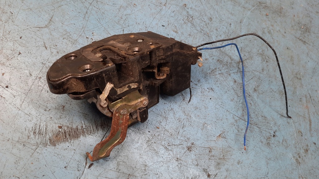 фото №1, Замок двері правий задня kia carens ii