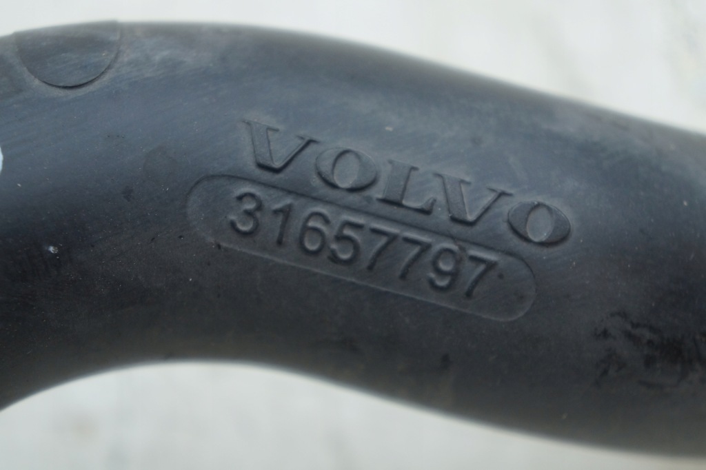 фото №3, Volvo xc60 ii v90 шланг труба впуск повітрозабірник повітря 31657797