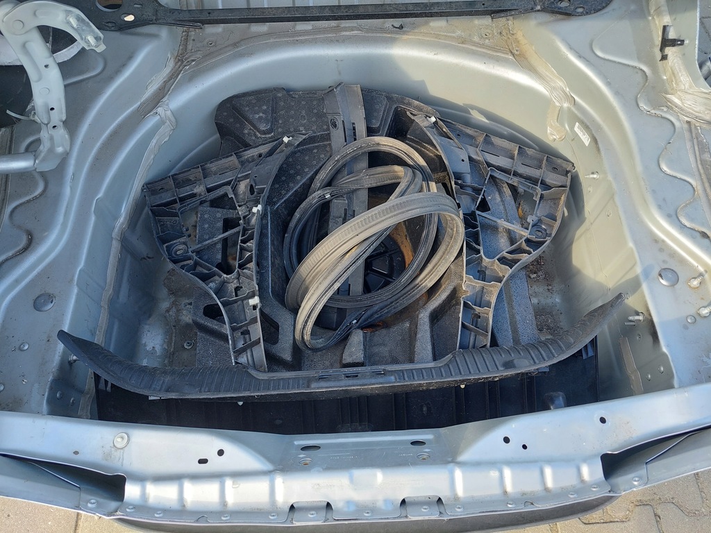 фото №8, Pas задняя задний поддон четверть mee jaguar xj iv x351