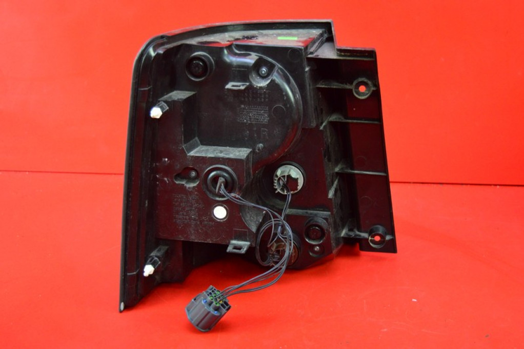 фото №6, Лампа права задня задня a056008 land rover range rover 1 i l320 lift 05-13